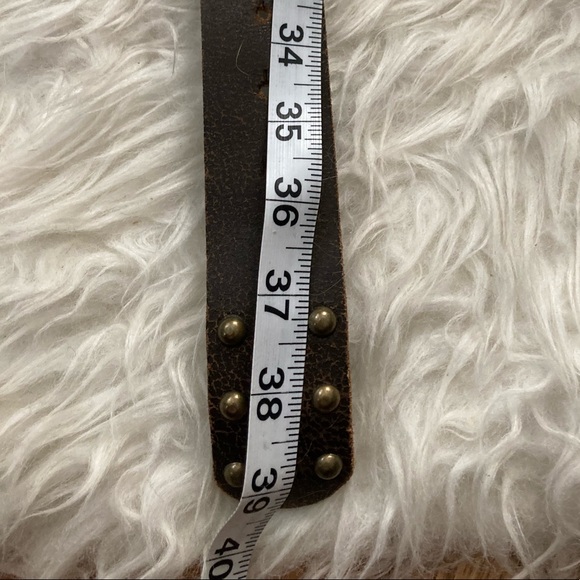 🌺Vintage studded genuine leather belt 🌺 - Picture 2 of 5